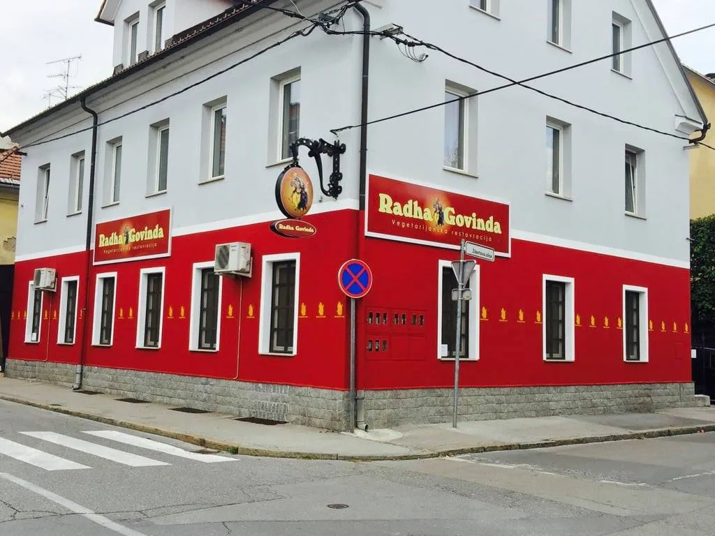 BookNoFees: Restauracja – Radha Govinda – Ljubljana – Radha Govinda, zdjęcie 1