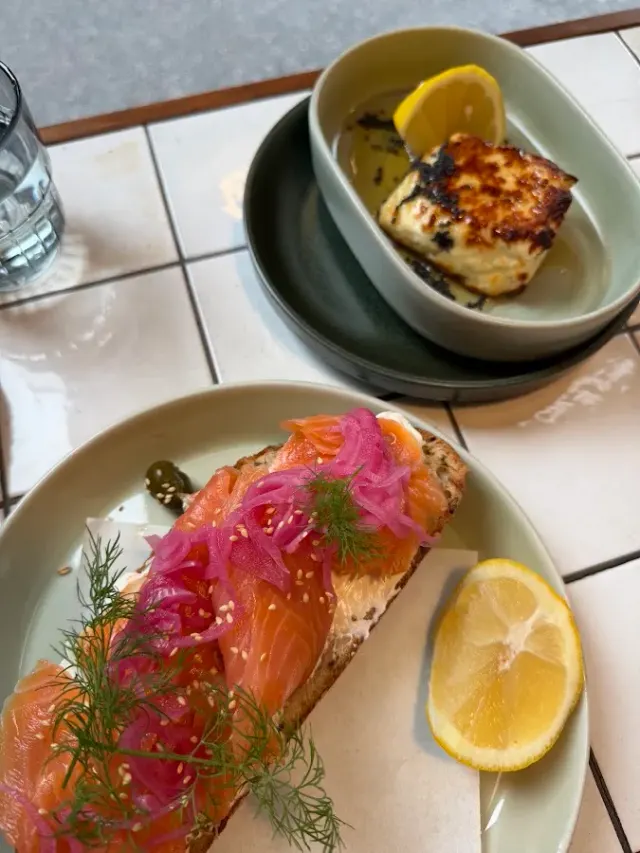 BookNoFees: Kawiarnia – Beard Park Cafe – Helsinki – Kawiarnia „Beard Park”, zdjęcie 2