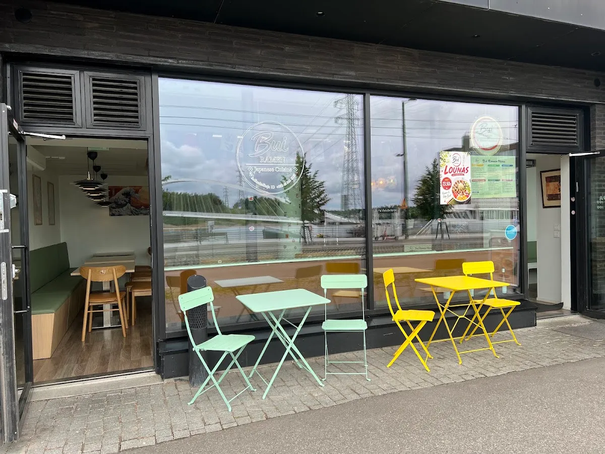 BookNoFees: Restauracja – Bui Ramen – Helsinki – Okna Bui, zdjęcie 1