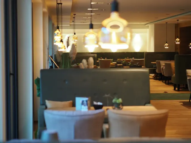 BookNoFees: Restauracja – Torhaus Möhnesee – Möhnesee-Delecke – Brama przy jeziorze Möhnesee, zdjęcie 3