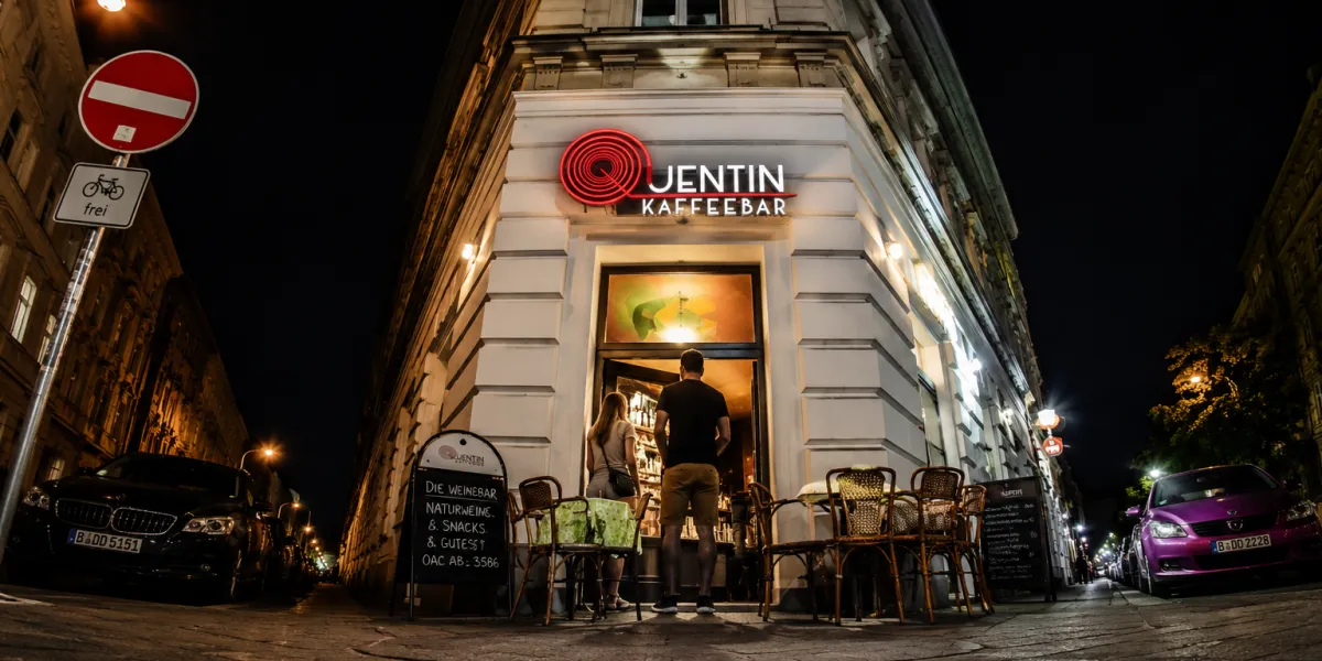 BookNoFees: Kawiarnia – Quentin's Kaffeebar – Vienna – Kawiarnia Quentina, zdjęcie 1