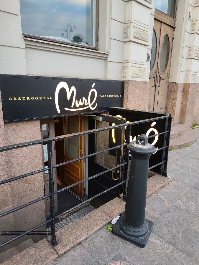 BookNoFees: Restauracja – Gastrogrill Muré – Helsinki – Gastrogrill naścienny, zdjęcie 1