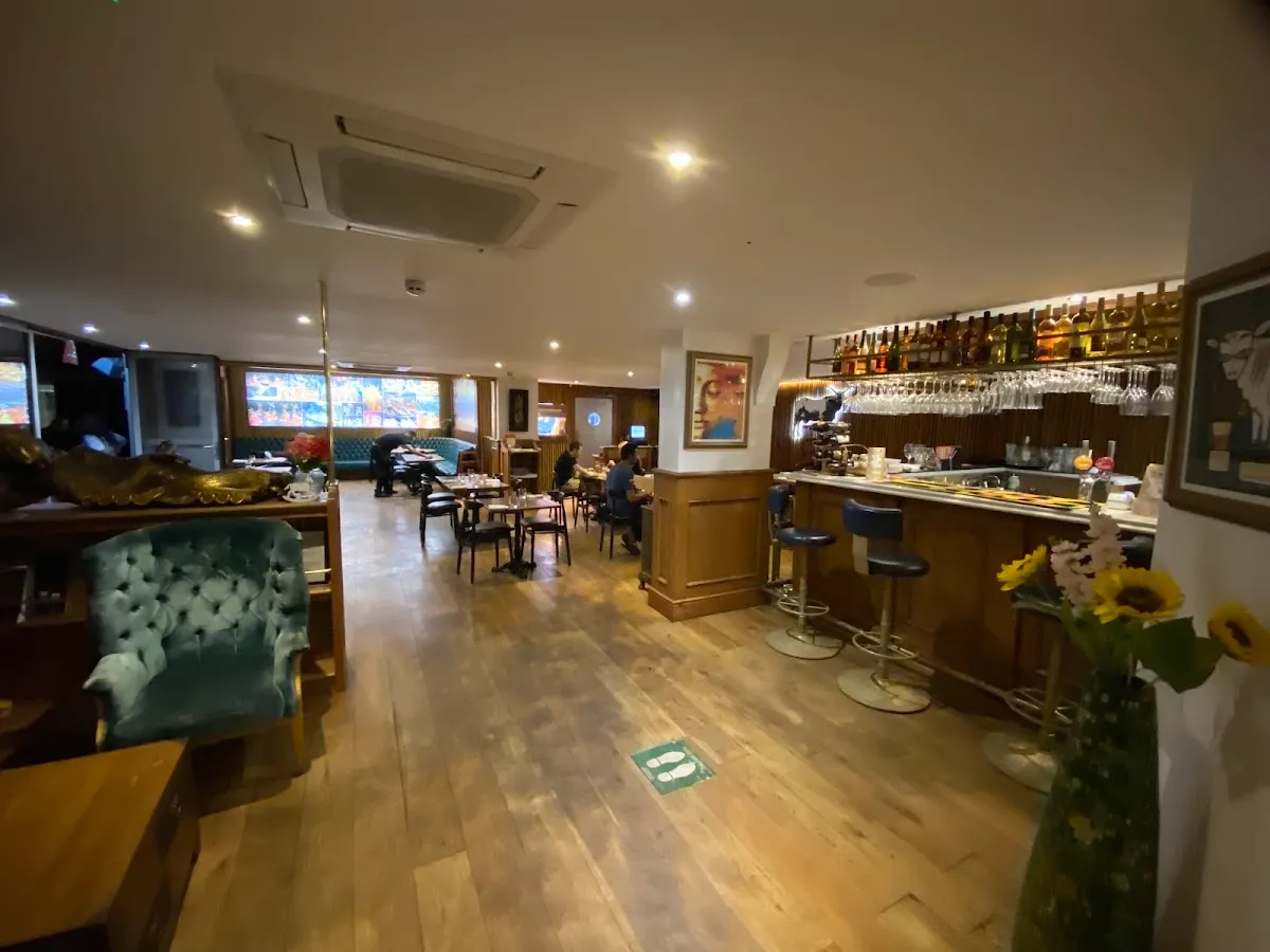 BookNoFees: Restauracja – Holy Cow – London – O rany!, zdjęcie 1