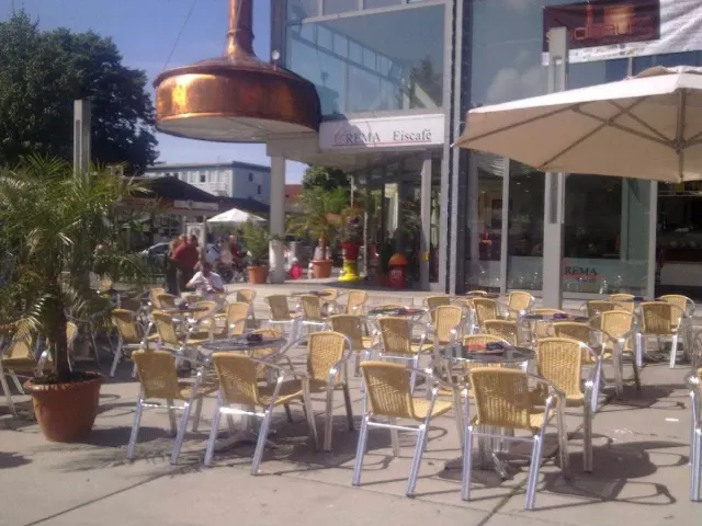 BookNoFees: Restauracja – Eiscafé Crema – Unna – Eiscafé Crema, zdjęcie 3