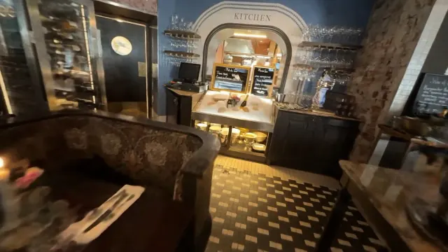 BookNoFees: Restauracja – Bistro Bardot – Helsinki – Bistro Bardot, zdjęcie 3
