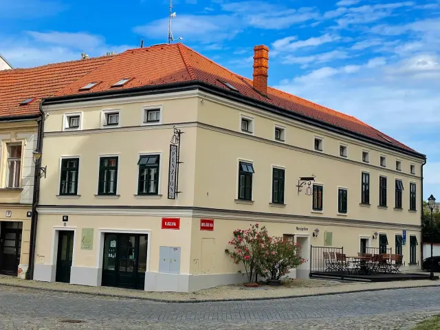 BookNoFees: Rezydencja Zvon – Znojmo