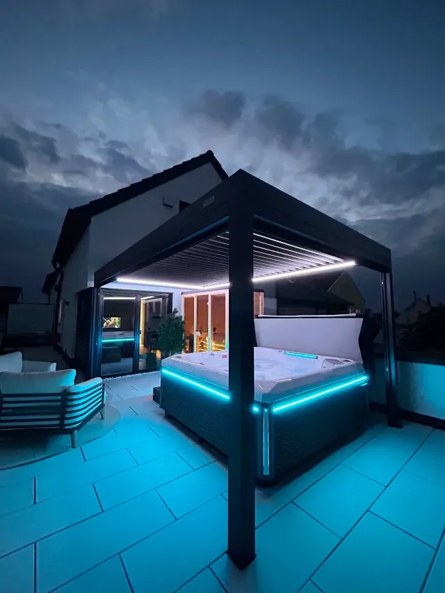 BookNoFees: Apartament Lion Luxe – Sky Lounge – Mering