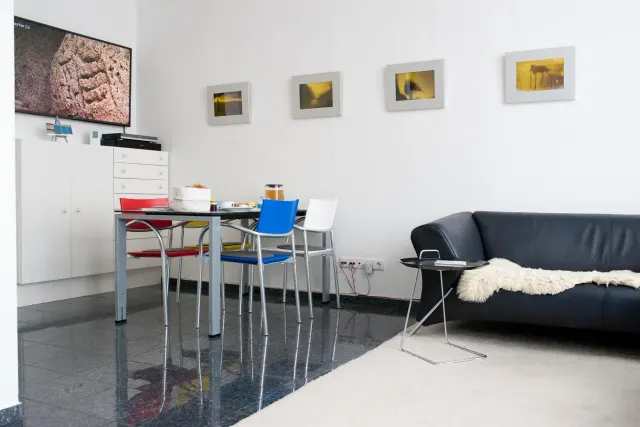 BookNoFees: Kunst-T-raum | nowoczesny apartament dla 4 osób na wyspie Sylt, położony w samym centrum – Westerland