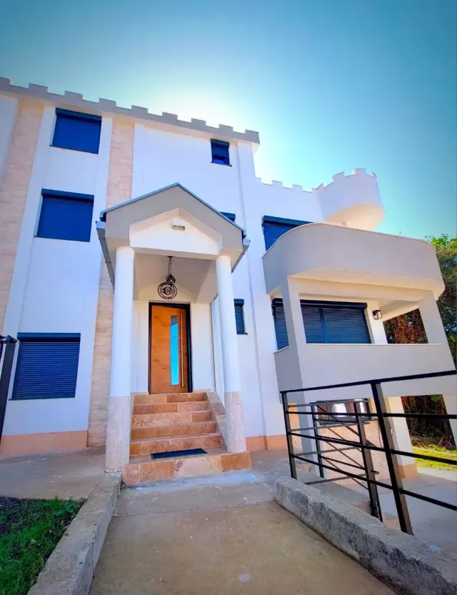 BookNoFees: GreenCastle – apartament wakacyjny „Rapunzel” – Bar Montenegro