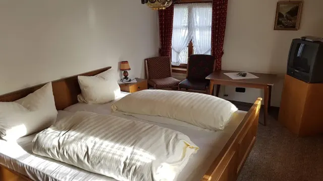 BookNoFees: Restauracja – Gasthof-Pension Graberhof – Winterberg – Gospoda i pensjonat Graberhof, zdjęcie 2