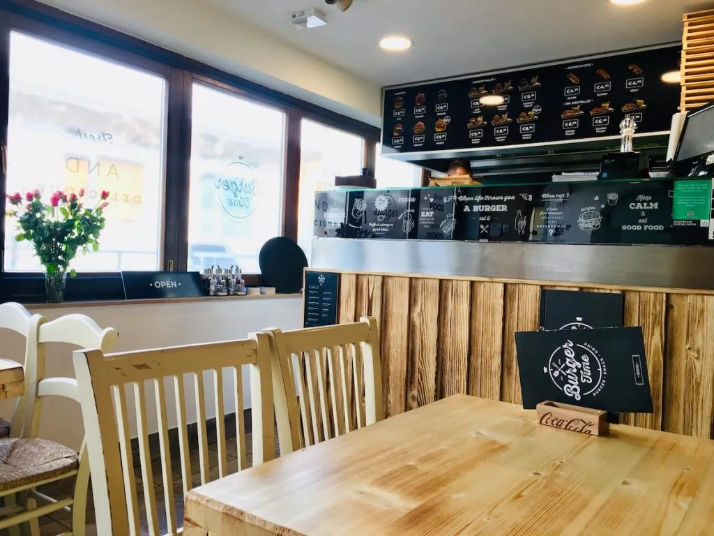 BookNoFees: Restauracja – Burger Time – Ljubljana – Czas obywateli, zdjęcie 1