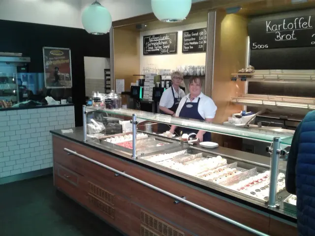 BookNoFees: Restauracja – Genuss-Bäckerei Tillmann – Balve – Piekarnia delikatesowa Tillmann, zdjęcie 3