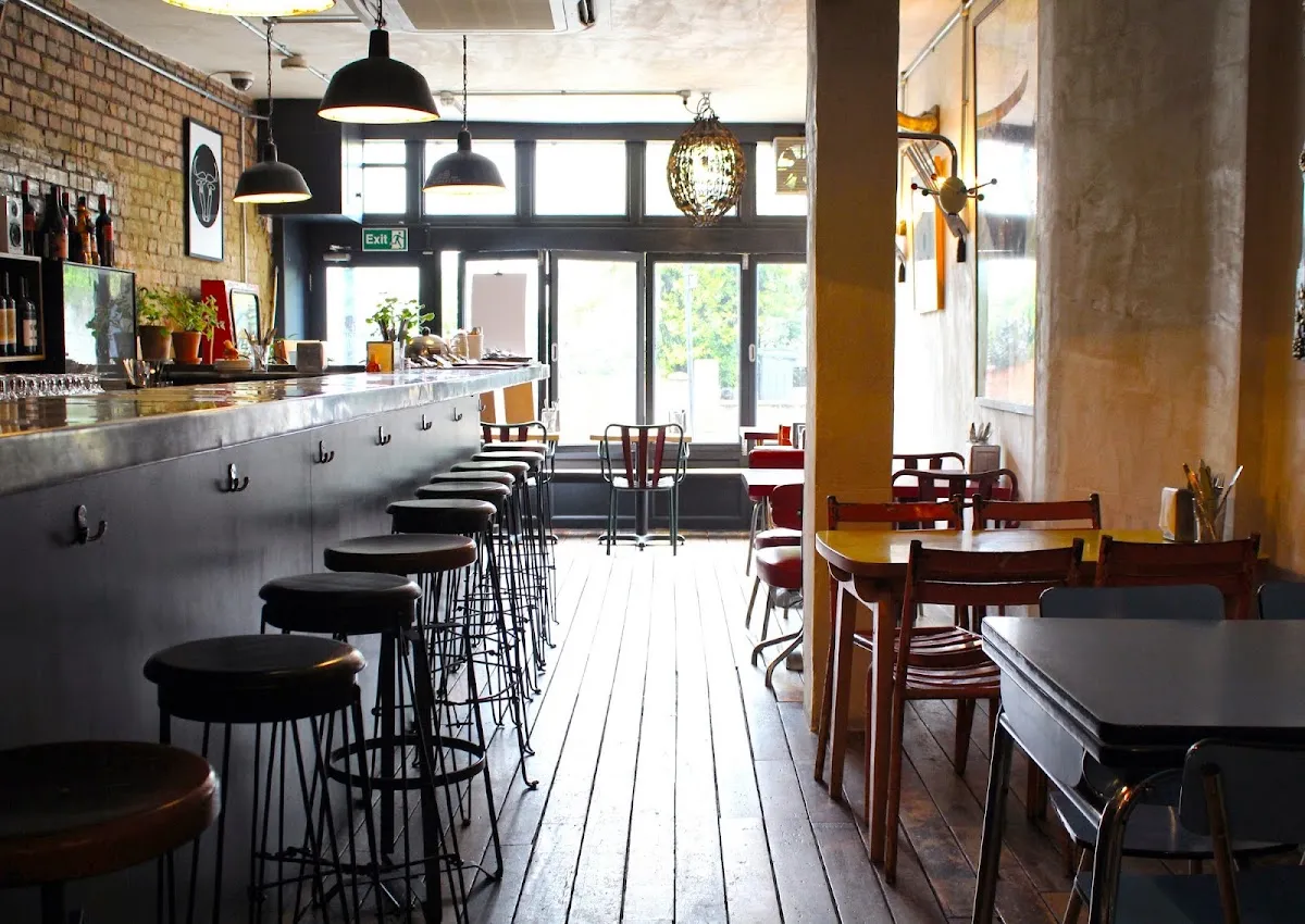 BookNoFees: Restauracja – Bar Esteban – London – Bar Esteban, zdjęcie 1
