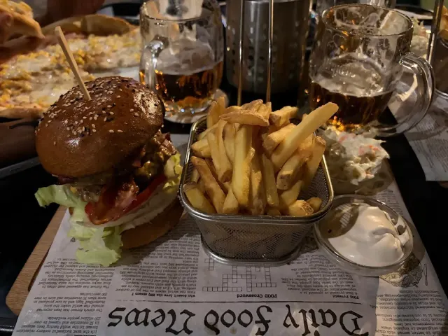 BookNoFees: Restauracja – Point Znievska – Bratislava – Punkt Znievska, zdjęcie 2