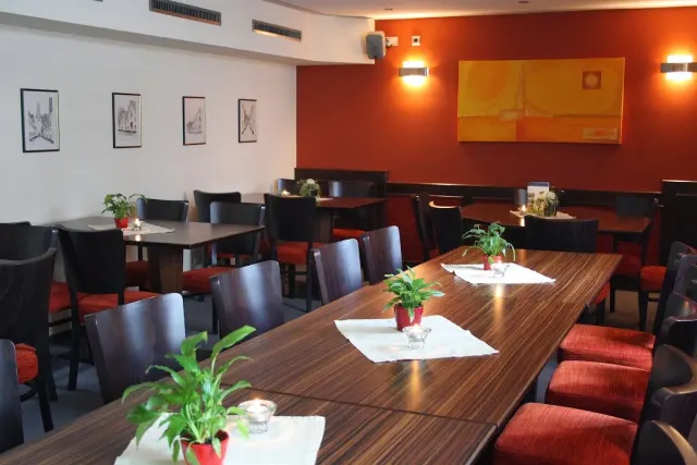 BookNoFees: Restauracja – Gasthof Im Kohl – Neuenrade – Gospoda „Im Kohl”, zdjęcie 2