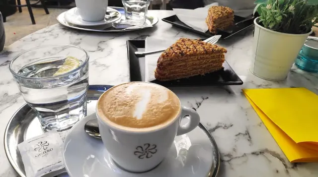 BookNoFees: Kawiarnia – Café Malewill – Bratislava – Kawiarnia Malewill, zdjęcie 2
