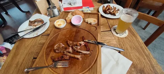 BookNoFees: Restauracja – Alfa – Bratislava – Alfa, zdjęcie 2