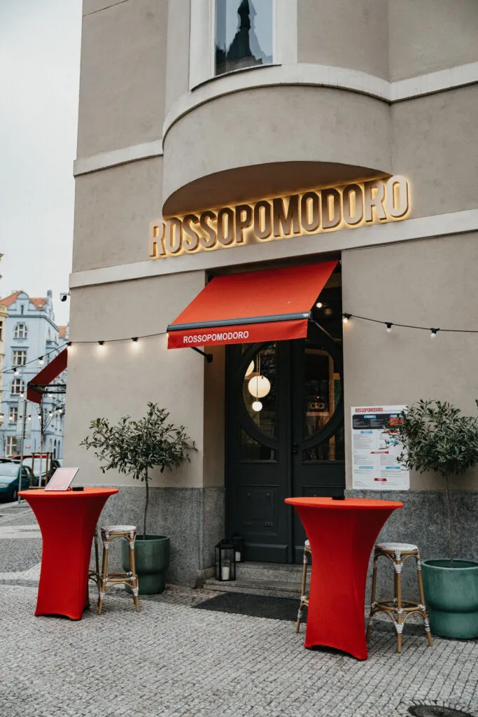 BookNoFees: Restauracja – ROSSOPOMODORO – Prague – ROSSOPOMODORO, zdjęcie 1