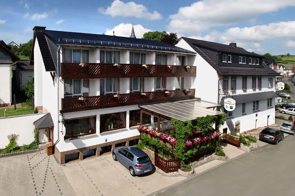 BookNoFees: Restauracja – Haus Wiesengrund – Hallenberg – Dom Wiesengrund, zdjęcie 1