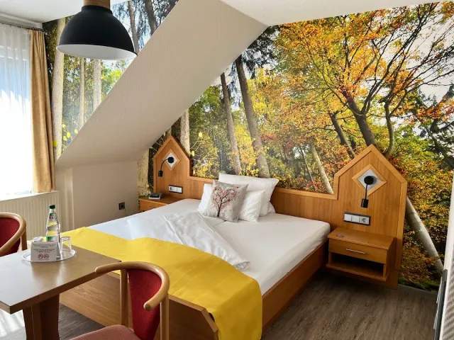 BookNoFees: Restauracja – Haus Wiesengrund – Hallenberg – Dom Wiesengrund, zdjęcie 2