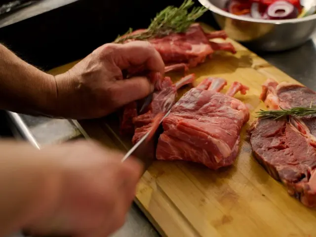 BookNoFees: Grill Mánia, Budapest