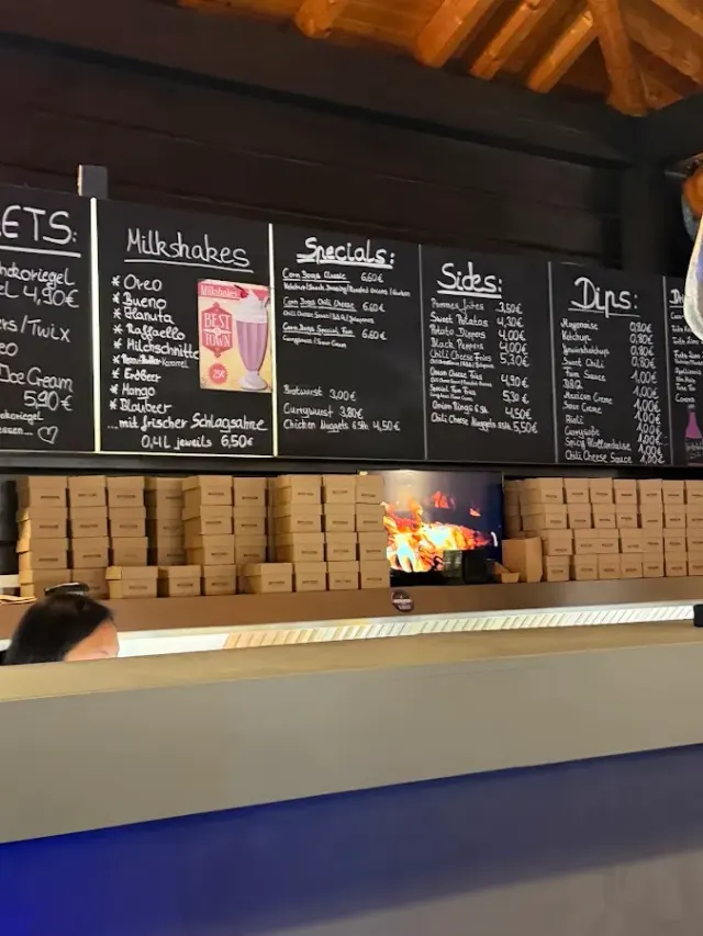 BookNoFees: Restauracja – Burger Fam – Datteln – Rodzina Burgerów, zdjęcie 2