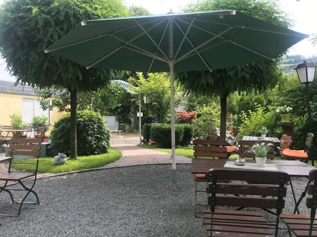 BookNoFees: Restauracja – Le Bistro – Finnentrop – Bistro, zdjęcie 3