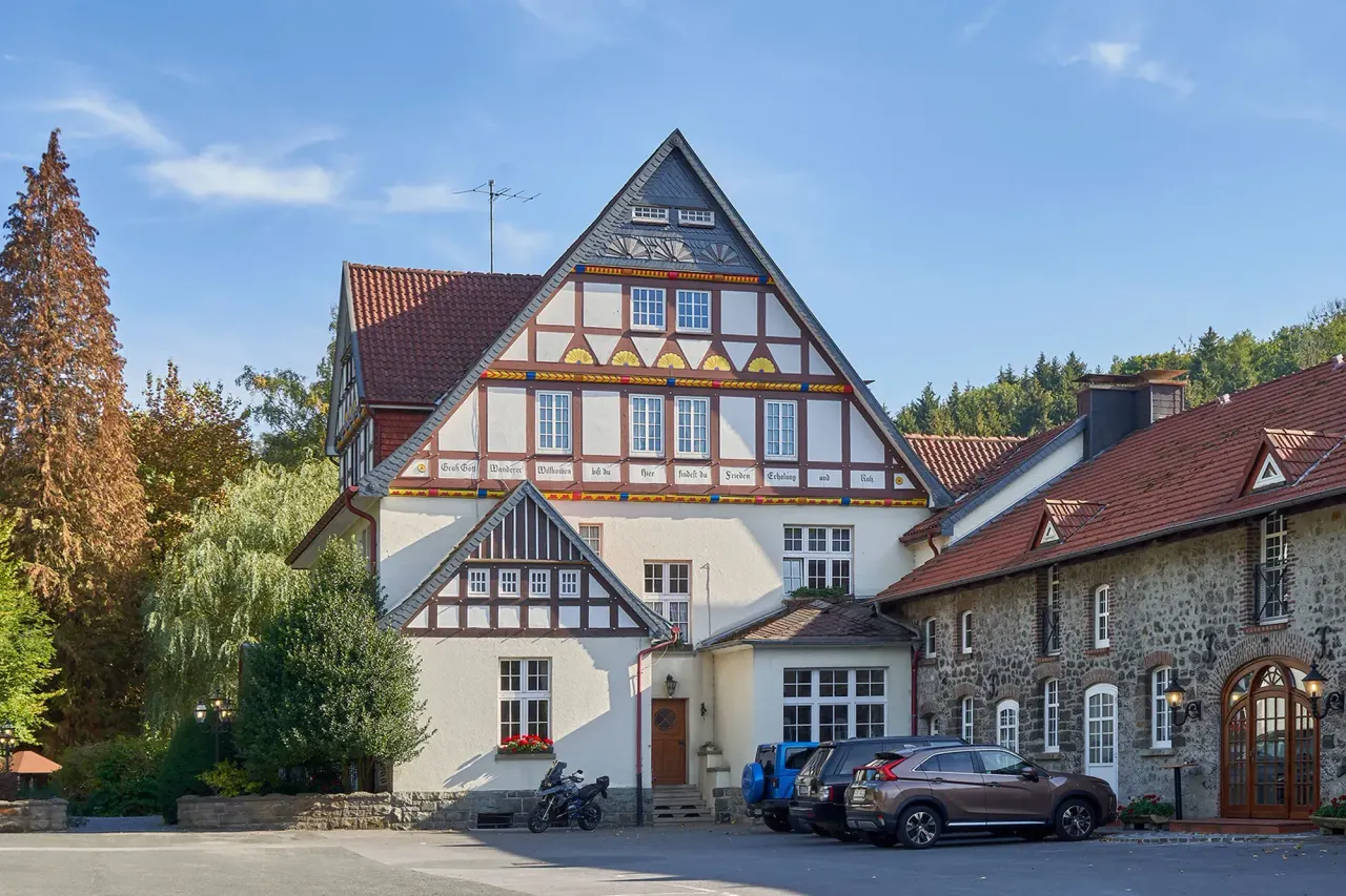 BookNoFees: Restauracja – Hotel-Restaurant Haus Recke – Balve-Volkringhausen – Hotel i restauracja Haus Recke, zdjęcie 1
