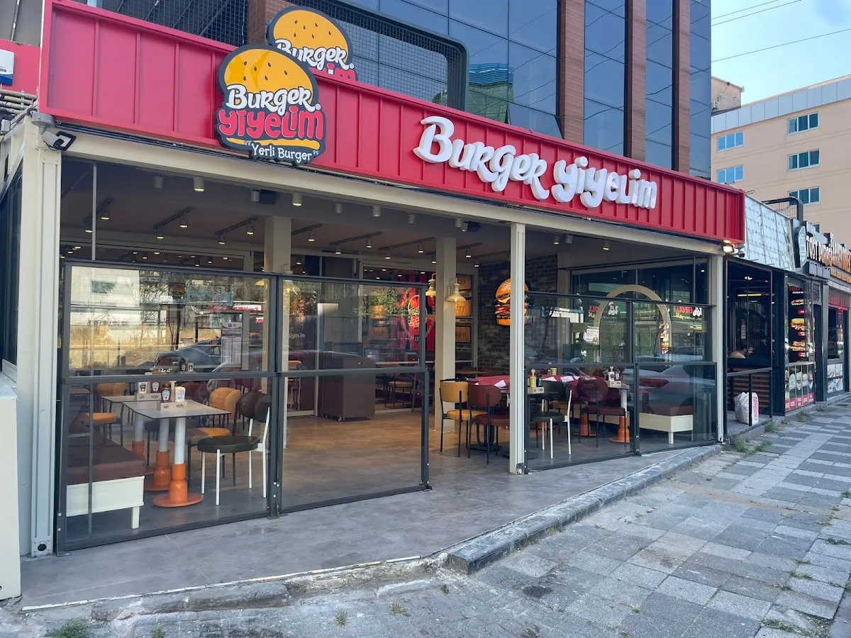 BookNoFees: Restauracja – Burger Yiyelim - Şerifali – Istanbul – Zjedzmy burgera – Şerifali, zdjęcie 1