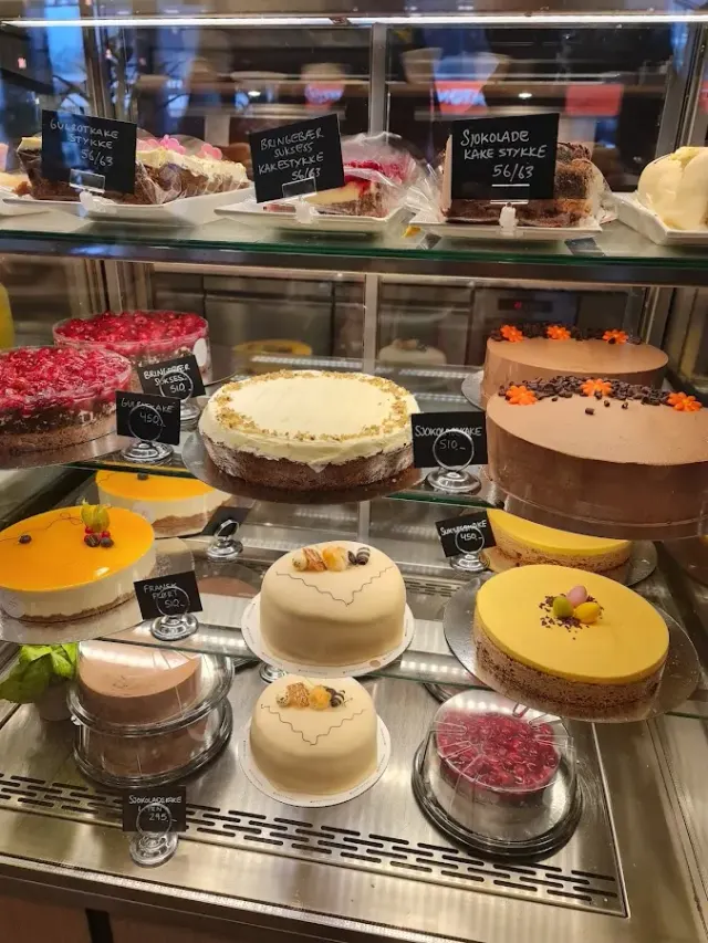 BookNoFees: Kawiarnia – Baker Hansen – Oslo – Baker Hansen, zdjęcie 2