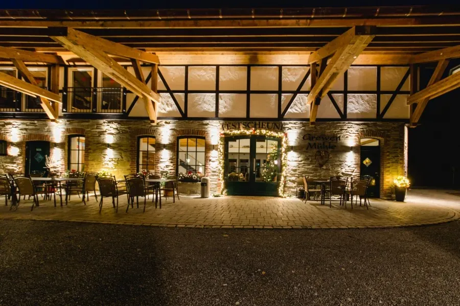 BookNoFees: Restauracja – Landgasthof Grewen-Mühle – Meschede-Calle – Wiejska gospoda Grewen-Mühle, zdjęcie 1