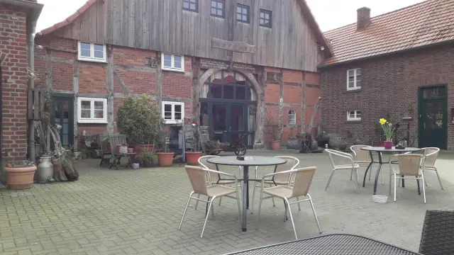 BookNoFees: Restauracja – Der Saloon In Kesseler – Lippetal – Saloon w Kesselerze, zdjęcie 3
