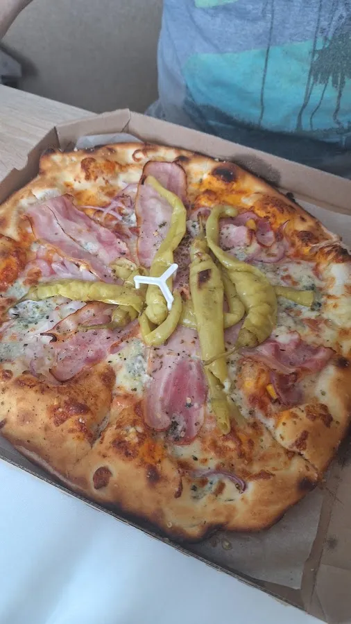 BookNoFees: Restauracja – Pizza Carla – Bratislava – Pizza Carla, zdjęcie 2