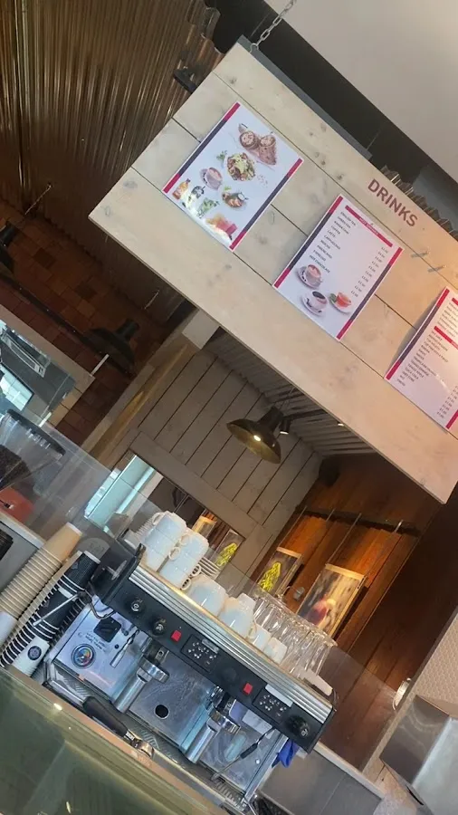 BookNoFees: Kawiarnia – Cafe Victoria – London – Kawiarnia Victoria, zdjęcie 3