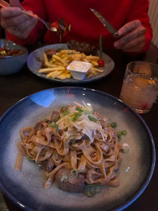 Restauracja – BookNoFees: zdjęcie z recenzji dodanej przez Valentina Pfenning o Boulevard 55