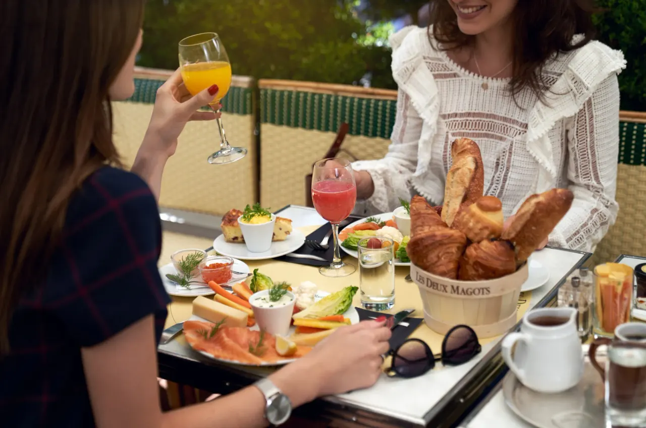 BookNoFees: Kawiarnia – Les Deux Magots – Paris – Les Deux Magots, zdjęcie 1