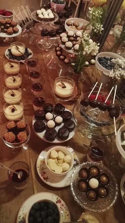BookNoFees: Kawiarnia – Caffe bar Petica – Zagreb – Kawiarnia Petica, zdjęcie 2