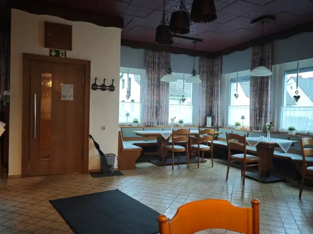 BookNoFees: Gaststätte Denninghaus, Bönen
