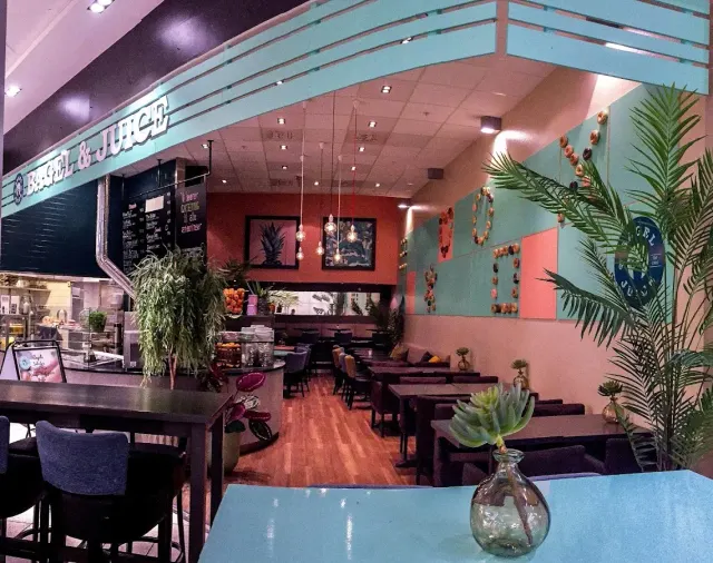 BookNoFees: Kawiarnia – Bagel & Juice – Oslo – Bagel i sok, zdjęcie 3