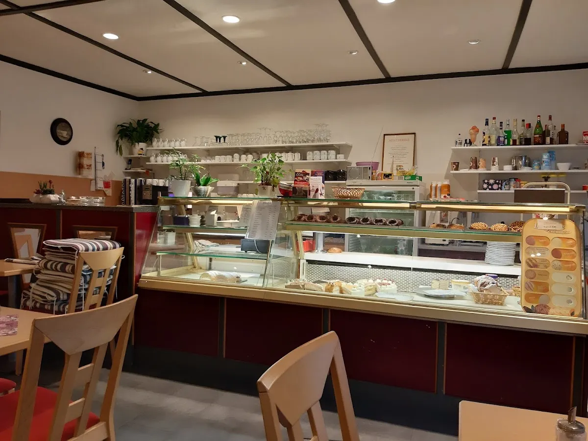 BookNoFees: Restauracja – Anna's Café – Geseke – Kawiarnia Anny, zdjęcie 1