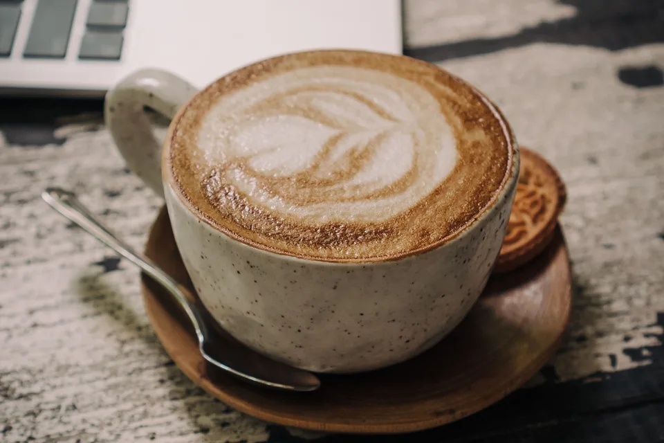 Przykładowe zdjęcie: Cappuccino w ceramicznej filiżance