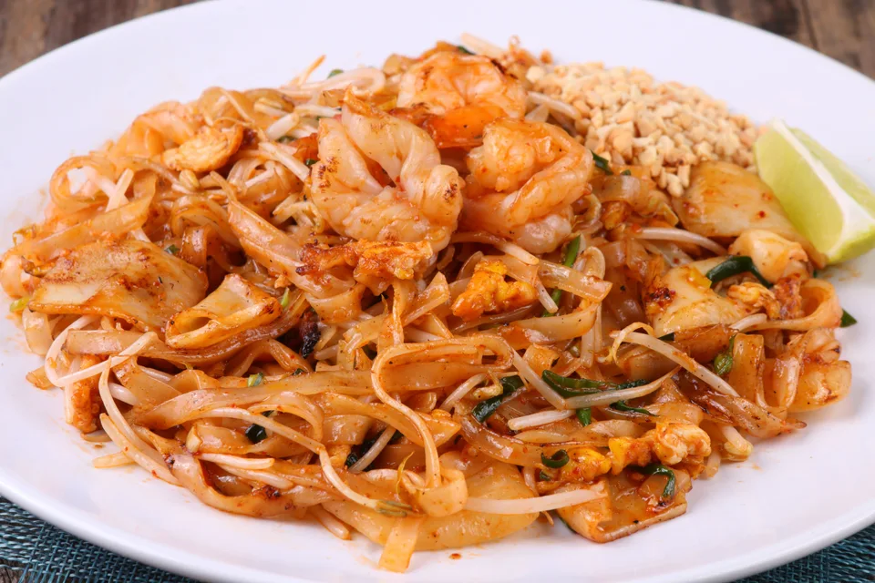BookNoFees: Przykładowe zdjęcie: Makaron Pad Thai z krewetkami